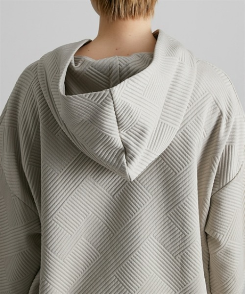 Soiunique（スワユニーク）の「ふくれジャガードゆったりサイズフード付き半袖パーカー ［Soiunique］（パーカー・レディース・ブラック/グレイッシュベージュ/ブルー・S～Ｍ/L～LL）」の15枚目の写真