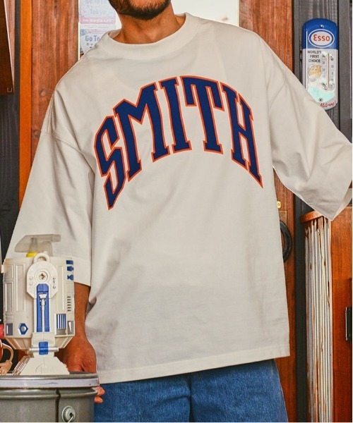 Sunny Smith（サニースミス）の「【SUNNY SMITH】 Heavy Smith School Logo SS Tee（Tシャツ/カットソー・メンズ・オフホワイト/チャコールグレー/レッド・FREE）」の5枚目の写真