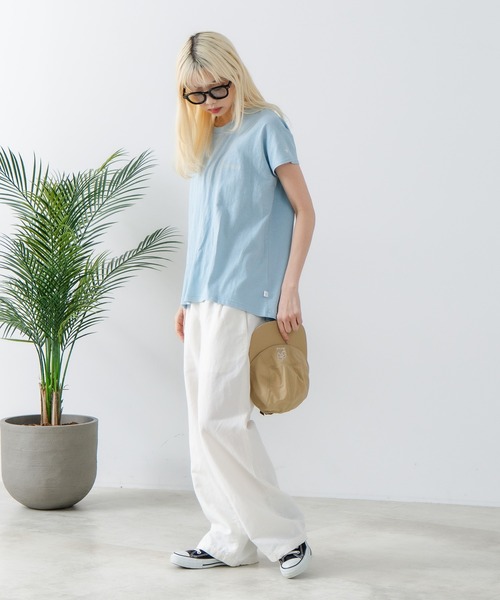 CONVERSE（コンバース）の「【CONVERSE/コンバース】ラウンドヘム フレンチスリーブ Tシャツ（Tシャツ/カットソー・レディース・オフホワイト/ブラック/サックスブルー・MEDIUM）」の7枚目の写真
