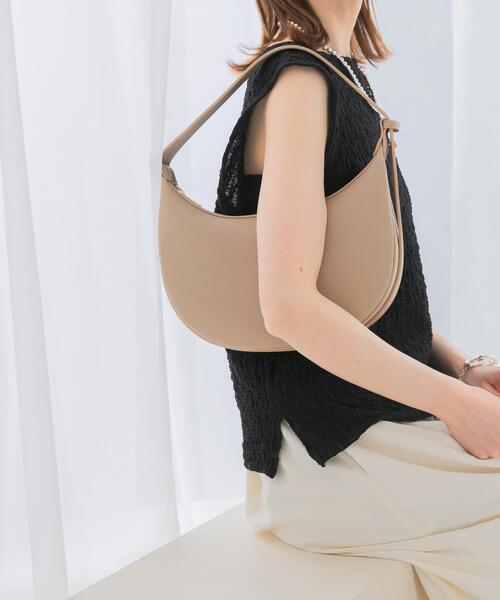 URBAN RESEARCH ROSSO WOMEN（アーバンリサーチ　ロッソ）の「ハーフムーンバッグ（ハンドバッグ・レディース・ブラウン/グレー系その他/ブラック・-）」の4枚目の写真