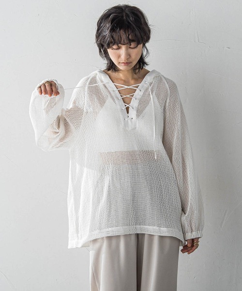 MAYSON GREY（メイソングレイ）の「メッシュアノラックパーカー≪手洗い可能≫（シャツ/ブラウス・レディース・ブラック/ホワイト・M）」の5枚目の写真