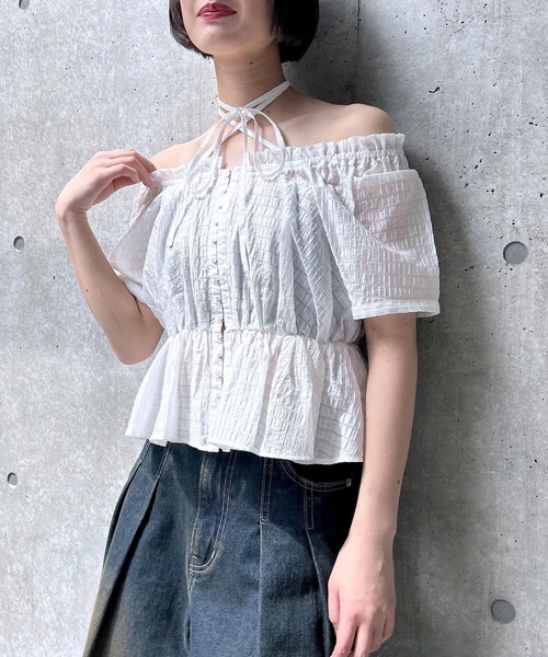 PAGEBOY(ページボーイ)の「2WAYオフショルブラウス(シャツ/ブラウス・レディース・モカ/ブラック/オフホワイト/グレイッシュベージュ/サックスブルー/ブラウン系その他2・FREE)」の17枚目の写真