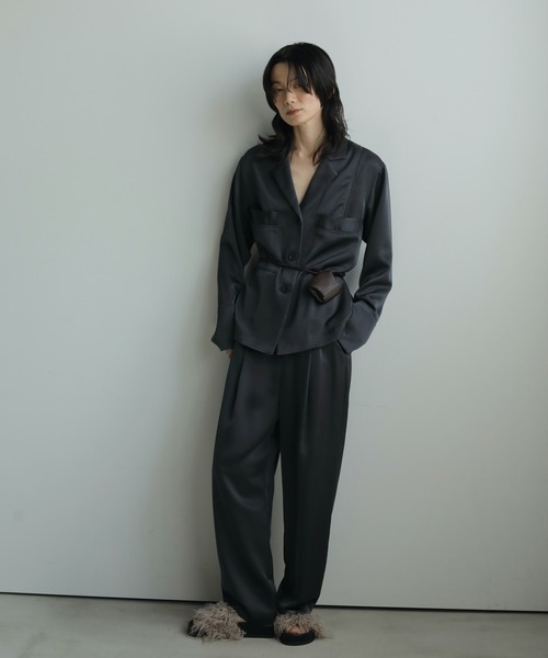 anuke（アンヌーク）の「Satin Tailored Shirts（シャツ/ブラウス・レディース・ネイビー/クリーム・FREE）」の3枚目の写真