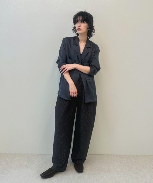 anuke（アンヌーク）の「Satin Tailored Shirts（シャツ/ブラウス・レディース・ネイビー/クリーム・FREE）」の17枚目の写真