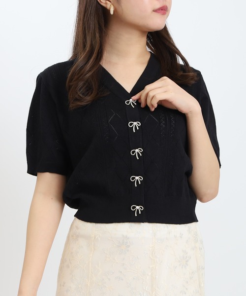 ASTORIA ODIER（アストリアオディール）の「透かし柄パールボタンカーディガン（カーディガン/ボレロ・レディース・ホワイト/ブラウン/ブラック・MEDIUM）」の2枚目の写真