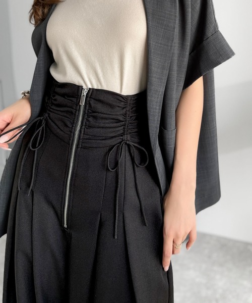 mily bilet（ミウィビレット）の「【mily bilet】コルセット風で“キュッ”と細見え。ウエストシャーリングハイウエストタック入りワイドパンツ（その他パンツ・レディース・アイボリー/ブラック/グレー系その他・X-LARGE/SMALL/MEDIUM/LARGE）」の10枚目の写真