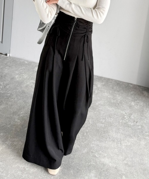 mily bilet（ミウィビレット）の「【mily bilet】コルセット風で“キュッ”と細見え。ウエストシャーリングハイウエストタック入りワイドパンツ（その他パンツ・レディース・アイボリー/ブラック/グレー系その他・X-LARGE/SMALL/MEDIUM/LARGE）」の14枚目の写真