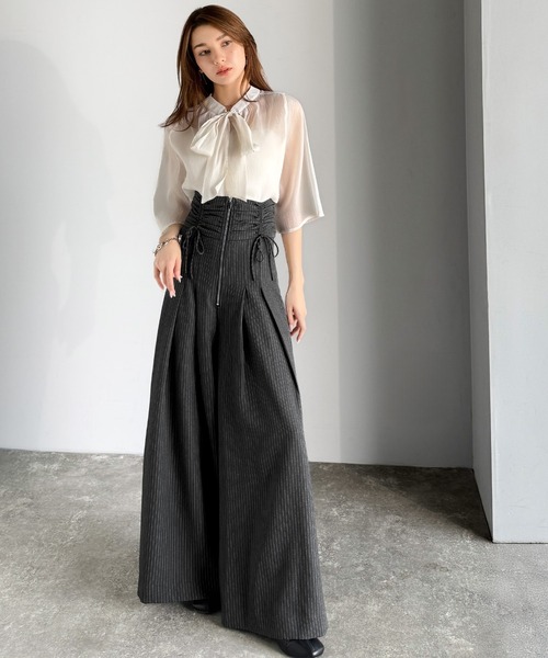 mily bilet（ミウィビレット）の「【mily bilet】コルセット風で“キュッ”と細見え。ウエストシャーリングハイウエストタック入りワイドパンツ（その他パンツ・レディース・アイボリー/ブラック/グレー系その他・X-LARGE/SMALL/MEDIUM/LARGE）」の21枚目の写真