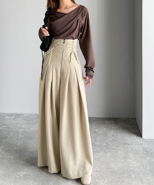 mily bilet（ミウィビレット）の「【mily bilet】コルセット風で“キュッ”と細見え。ウエストシャーリングハイウエストタック入りワイドパンツ（その他パンツ・レディース・アイボリー/ブラック/グレー系その他・X-LARGE/SMALL/MEDIUM/LARGE）」の5枚目の写真