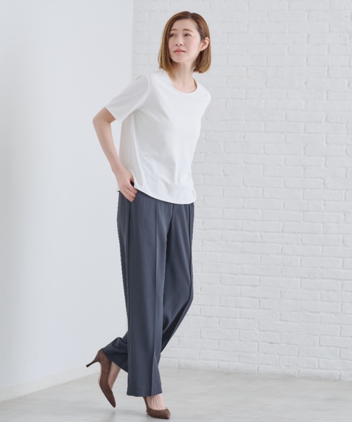 AOYAMA(アオヤマ)の「【透けない白・UVカット】透けないカットソー/半袖/ホワイト/クルーネック/フロントタック|通勤&オフィス&インターン&実習|自宅で洗える・ストレッチ・防止シワ|(Tシャツ/カットソー・レディース・ホワイト系1/ホワイト系2・LL/S/M/L)」の5枚目の写真