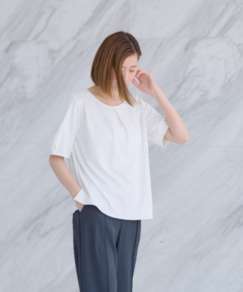 AOYAMA(アオヤマ)の「【透けない白・UVカット】透けないカットソー/半袖/ホワイト/クルーネック/フロントタック|通勤&オフィス&インターン&実習|自宅で洗える・ストレッチ・防止シワ|(Tシャツ/カットソー・レディース・ホワイト系1/ホワイト系2・LL/S/M/L)」の15枚目の写真
