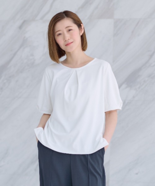 AOYAMA(アオヤマ)の「【透けない白・UVカット】透けないカットソー/半袖/ホワイト/クルーネック/フロントタック|通勤&オフィス&インターン&実習|自宅で洗える・ストレッチ・防止シワ|(Tシャツ/カットソー・レディース・ホワイト系1/ホワイト系2・LL/S/M/L)」の20枚目の写真