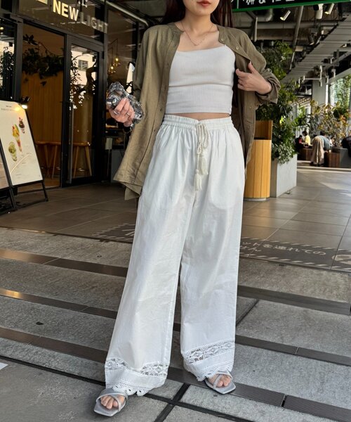CIAOPANIC TYPY(チャオパニックティピー)の「切替レースワイドパンツ(その他パンツ・レディース・ホワイト/ブラック/ブラウン/カーキ・SMALL/MEDIUM)」の9枚目の写真