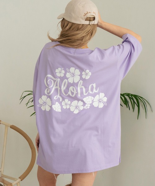 anap mimpi(アナップミンピ)の「バック ハイビスカス プリント オーバーサイズ Tシャツ(Tシャツ/カットソー・レディース・ラベンダー/オフホワイト/ネイビー・FREE)」の1枚目の写真