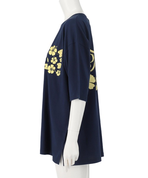 anap mimpi(アナップミンピ)の「バック ハイビスカス プリント オーバーサイズ Tシャツ(Tシャツ/カットソー・レディース・ラベンダー/オフホワイト/ネイビー・FREE)」の6枚目の写真