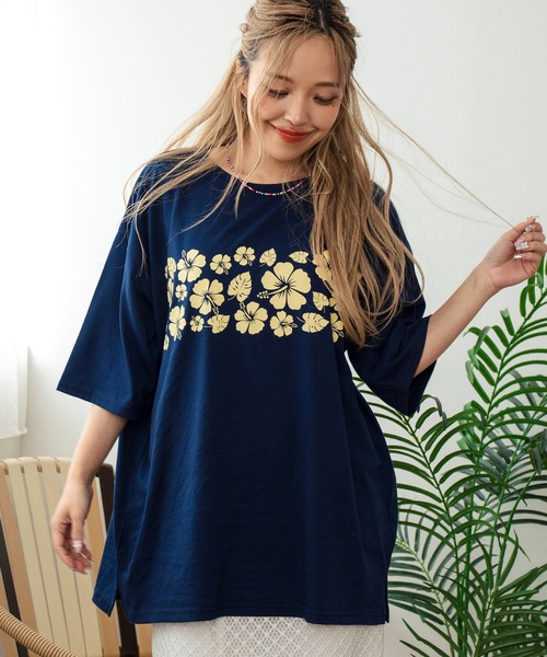 anap mimpi(アナップミンピ)の「バック ハイビスカス プリント オーバーサイズ Tシャツ(Tシャツ/カットソー・レディース・ラベンダー/オフホワイト/ネイビー・FREE)」の18枚目の写真