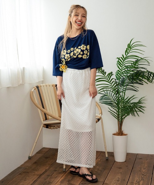 anap mimpi(アナップミンピ)の「バック ハイビスカス プリント オーバーサイズ Tシャツ(Tシャツ/カットソー・レディース・ラベンダー/オフホワイト/ネイビー・FREE)」の22枚目の写真