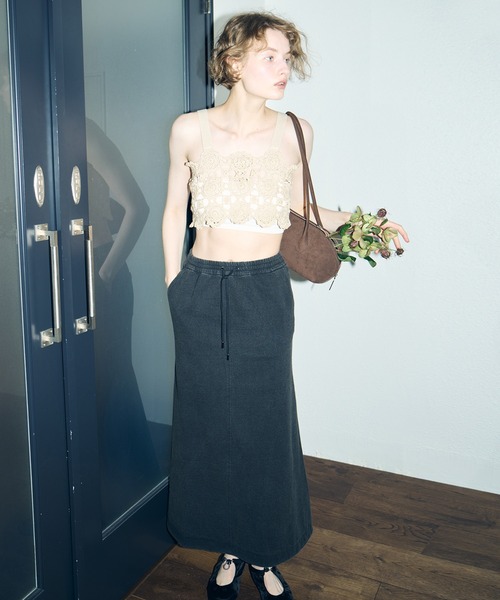LE CIEL BLEU（ルシェルブルー）の「ハンドクロシェットフローラルモチーフベスト / Hand-Crocheted Floral Motif Vest（ニット/セーター・レディース・ベージュ/オフホワイト・36）」の13枚目の写真