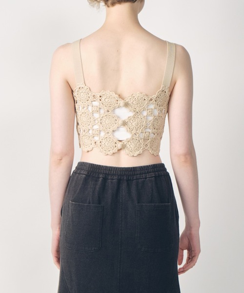 LE CIEL BLEU（ルシェルブルー）の「ハンドクロシェットフローラルモチーフベスト / Hand-Crocheted Floral Motif Vest（ニット/セーター・レディース・ベージュ/オフホワイト・36）」の17枚目の写真