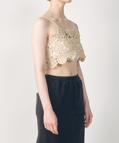 LE CIEL BLEU（ルシェルブルー）の「ハンドクロシェットフローラルモチーフベスト / Hand-Crocheted Floral Motif Vest（ニット/セーター・レディース・ベージュ/オフホワイト・36）」の16枚目の写真