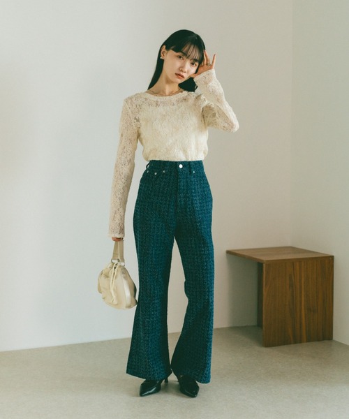 VANNIE U(ヴァニーユー)の「コード刺繍レーストップス(Tシャツ/カットソー・レディース・ブラック/アイボリー・FREE)」の4枚目の写真