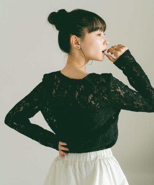 VANNIE U(ヴァニーユー)の「コード刺繍レーストップス(Tシャツ/カットソー・レディース・ブラック/アイボリー・FREE)」の15枚目の写真