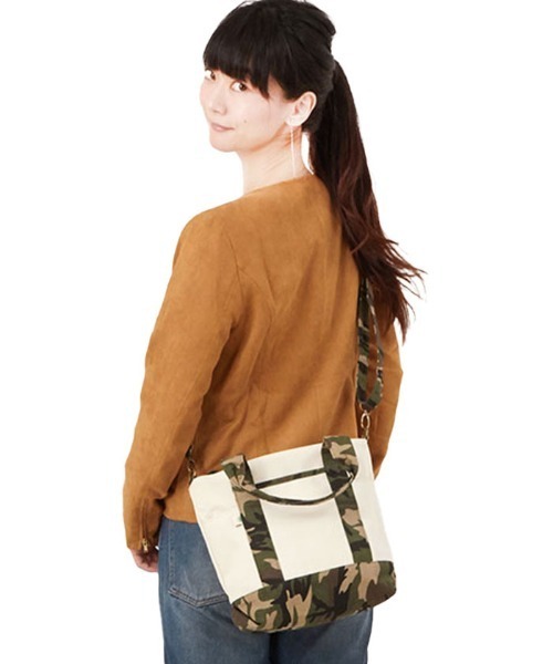 AddNinth(アドナインス)の「アドナインス AddNinth #SFA-0117S カラーキャンバス 2WAYトート(Sサイズ)(トートバッグ・レディース・その他/ブラック系その他2/ブラック/ホワイト×ブラック/ブラック系その他/ホワイト系その他/レッド/カモフラージュ/ネイビー・S)」の10枚目の写真