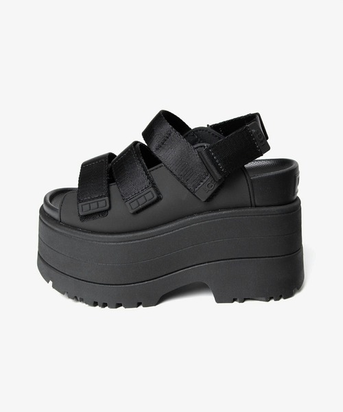 UGG（アグ）の「UGG GOLDENRISE アグ ゴールデンライズ サンダル（サンダル・レディース・ブラック/ベージュ系1・23.0cm/24.0cm/25.0cm/22.0cm）」の6枚目の写真