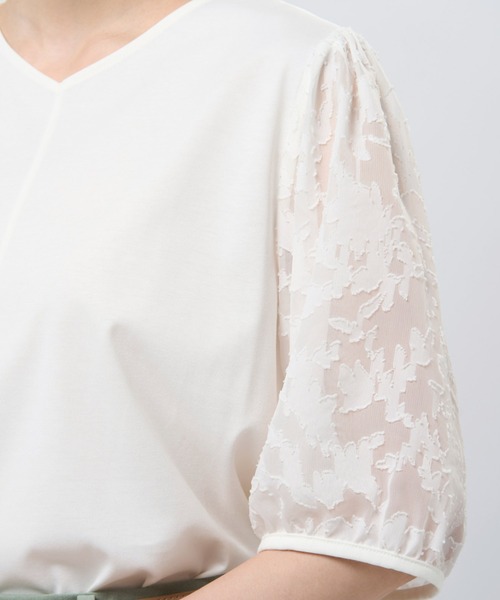 TOKYO SHIRTS(トウキョウシャツ)の「オパール袖 プルオーバー 五分袖(シャツ/ブラウス・レディース・グレー/オフホワイト/ブラック・M/L/LL)」の6枚目の写真