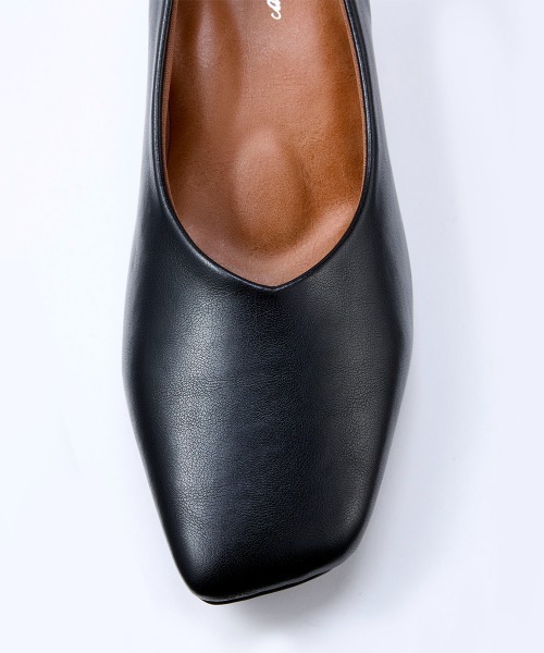 7days Life Styling（セブンデイズライフスタイリング）の「【ゆったり幅広】オブリークトゥパンプス（低反発中敷）（ワイズ４E）（パンプス・レディース・ダークブラウン/ブラック/グレイッシュベージュ・23.0cm/23.5cm/24.0cm/24.5cm/25.0cm/25.5cm/26.0cm/26.5cm/27.0cm）」の5枚目の写真