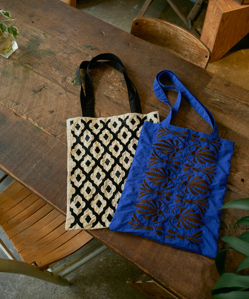 LE TALON(ルタロン)の「GRISE JAIPUR EMBROIDERY トート(トートバッグ・レディース・ベージュ/ブルー系その他・FREE)」の9枚目の写真