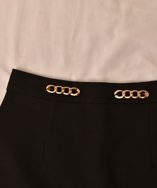 VIBGYOR Women(ヴィブジョー ウィメン)の「【urge select】ループデザイン ウェスト調節ピンブローチ 【同色2個セット/マルチウェイ】(ベルト・レディース・シルバー/ゴールド・FREE)」の2枚目の写真
