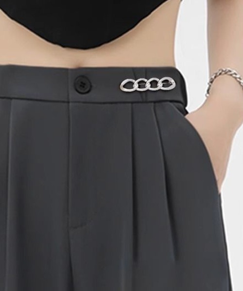 VIBGYOR Women(ヴィブジョー ウィメン)の「【urge select】ループデザイン ウェスト調節ピンブローチ 【同色2個セット/マルチウェイ】(ベルト・レディース・シルバー/ゴールド・FREE)」の3枚目の写真