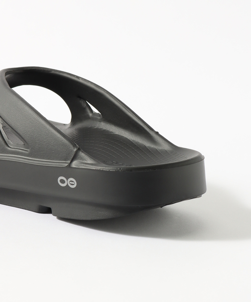 OOFOS(ウーフォス)の「OOFOS / ウーフォス OOriginal(サンダル・メンズ・ブラック・80/90/100/70)」の9枚目の写真