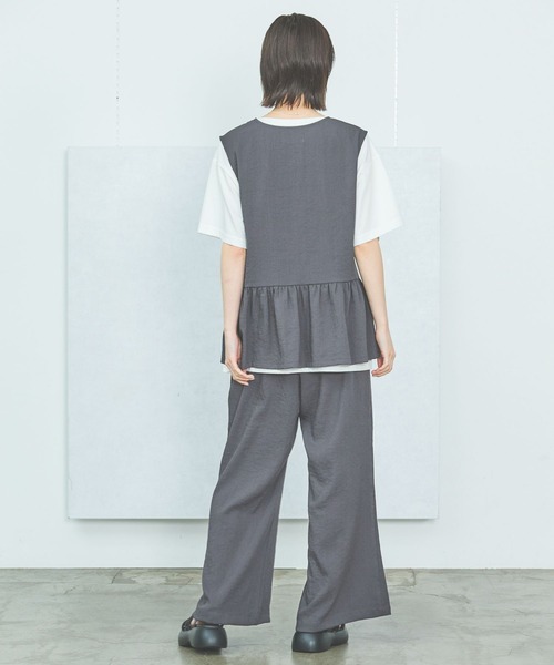 LAKOLE（ラコレ）の「【セットアップ対応・接触冷感】リネンライクペプラムベスト / 575666（ベスト・レディース・オリーブ/グレイッシュベージュ/ブラウン/チャコールグレー・FREE）」の8枚目の写真