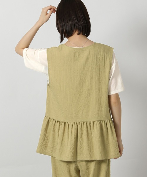 LAKOLE（ラコレ）の「【セットアップ対応・接触冷感】リネンライクペプラムベスト / 575666（ベスト・レディース・オリーブ/グレイッシュベージュ/ブラウン/チャコールグレー・FREE）」の20枚目の写真