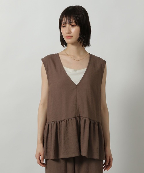 LAKOLE（ラコレ）の「【セットアップ対応・接触冷感】リネンライクペプラムベスト / 575666（ベスト・レディース・オリーブ/グレイッシュベージュ/ブラウン/チャコールグレー・FREE）」の21枚目の写真