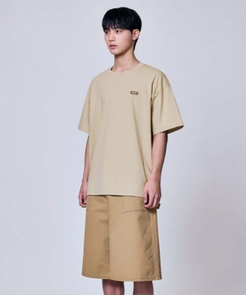 Vini(ヴィニ)の「Warrise レタリング半袖Tシャツ(Tシャツ/カットソー・レディース・ライトベージュ/ブラック/ホワイト・LARGE/MEDIUM)」の19枚目の写真