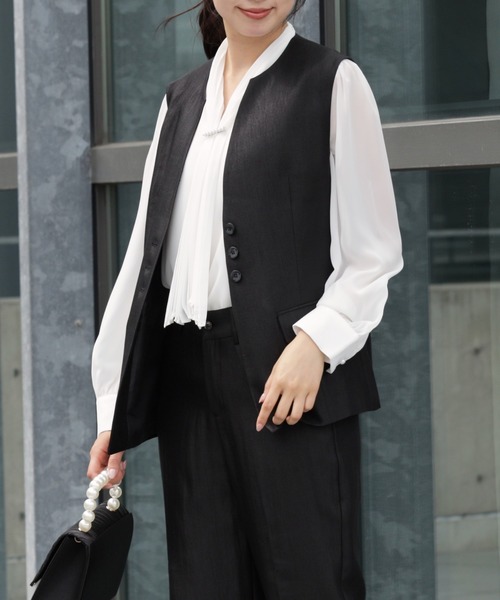 DRESS PLUS(ドレスプラス)の「マニッシュに決まるノーカラージレベスト(ベスト・レディース・シャンパン/ベージュ/ブラック・M/L)」の7枚目の写真