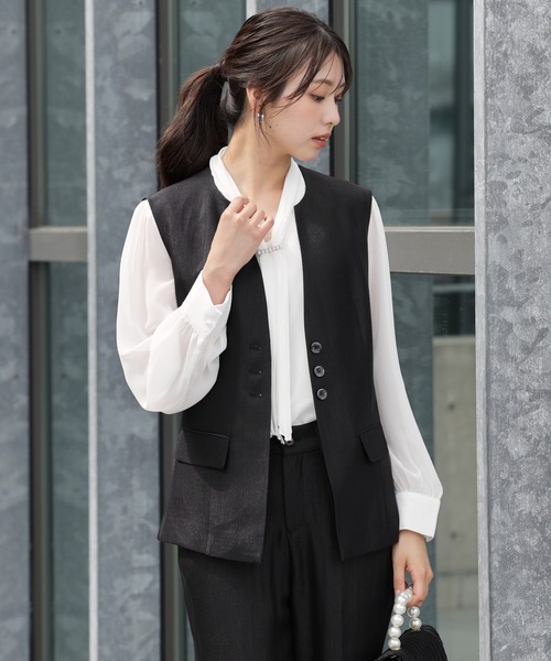 DRESS PLUS(ドレスプラス)の「マニッシュに決まるノーカラージレベスト(ベスト・レディース・シャンパン/ベージュ/ブラック・M/L)」の8枚目の写真