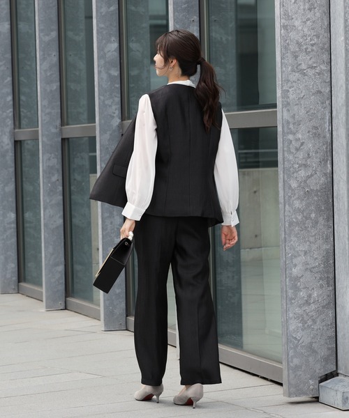 DRESS PLUS(ドレスプラス)の「マニッシュに決まるノーカラージレベスト(ベスト・レディース・シャンパン/ベージュ/ブラック・M/L)」の11枚目の写真