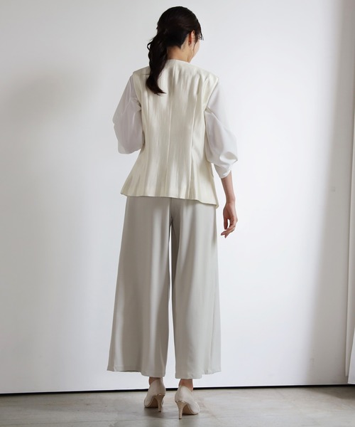 DRESS PLUS(ドレスプラス)の「マニッシュに決まるノーカラージレベスト(ベスト・レディース・シャンパン/ベージュ/ブラック・M/L)」の15枚目の写真