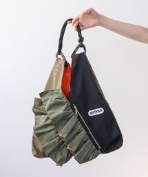 OUTDOOR PRODUCTS（アウトドアプロダクツ）の「【RISLEY×OUTDOOR PRODUCTS 】バイカラートライアングルフリルバッグ（トートバッグ）」