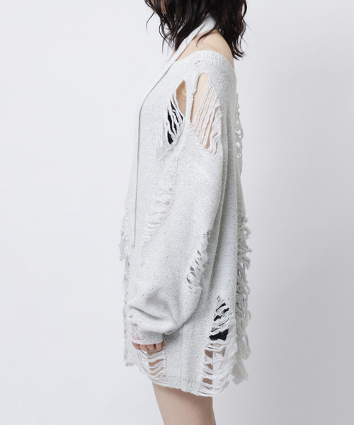 SPIRALGIRL（スパイラルガール）の「スカーフ付きダメージオーバーニット（ニット/セーター・レディース・グレー/ホワイト/ピンク・FREE）」の10枚目の写真