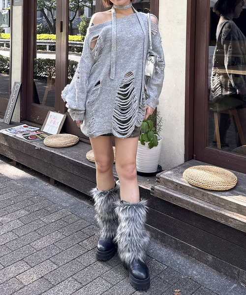 SPIRALGIRL（スパイラルガール）の「スカーフ付きダメージオーバーニット（ニット/セーター・レディース・グレー/ホワイト/ピンク・FREE）」の17枚目の写真