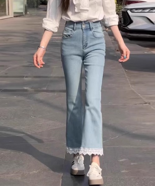 セール】裾レースフレアデニムパンツ（デニムパンツ）｜FREE STYLISTS