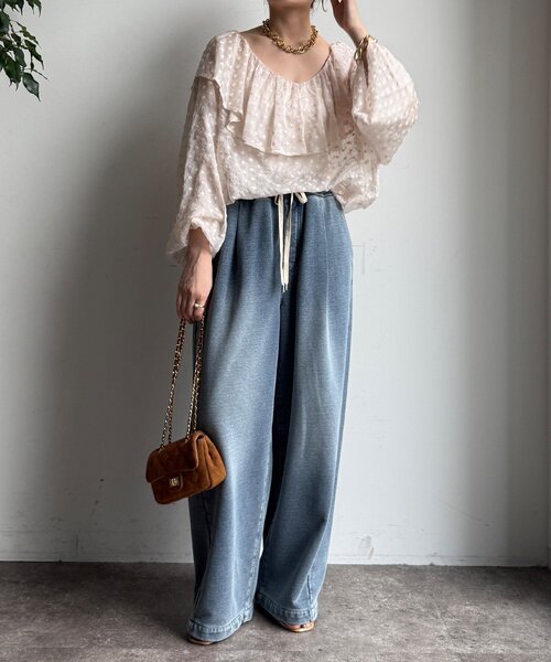 DouDou（ドゥドゥ）の「フラワー刺繍フリルブラウス（シャツ/ブラウス・レディース・アイボリー/ブラック/キャメル・FREE）」の6枚目の写真