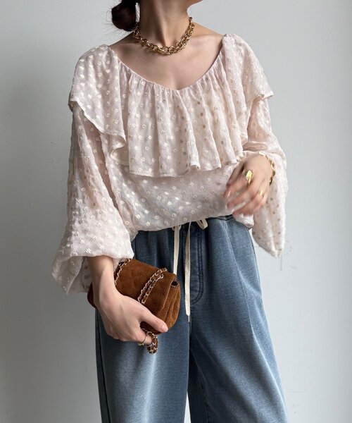 DouDou（ドゥドゥ）の「フラワー刺繍フリルブラウス（シャツ/ブラウス・レディース・アイボリー/ブラック/キャメル・FREE）」の9枚目の写真