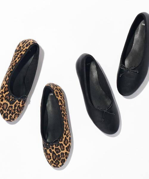 INDIVI（インディヴィ）の「スゴラク バレーシューズ（その他シューズ・レディース・ブラウン系1/ブラック・45/35/25）」の3枚目の写真