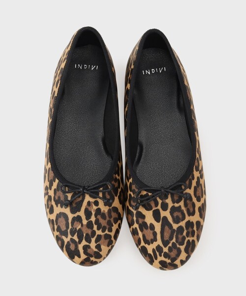 INDIVI（インディヴィ）の「スゴラク バレーシューズ（その他シューズ・レディース・ブラウン系1/ブラック・45/35/25）」の6枚目の写真